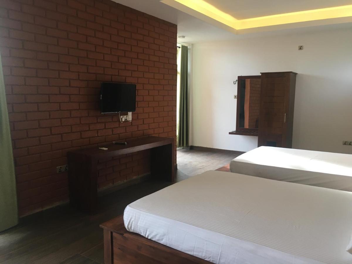 Monaara Leisure - أنرادابورام المظهر الخارجي الصورة