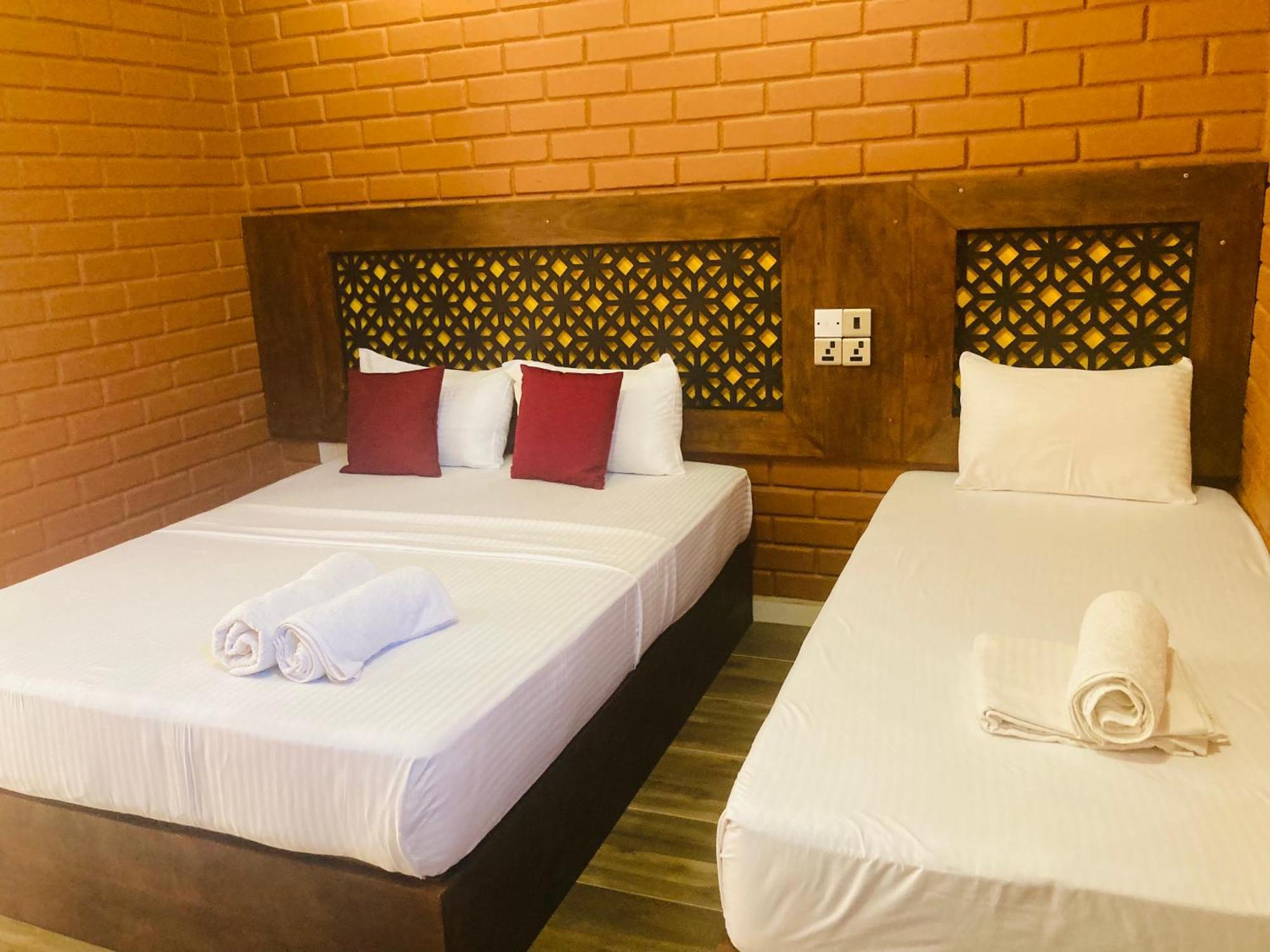 Monaara Leisure - أنرادابورام المظهر الخارجي الصورة